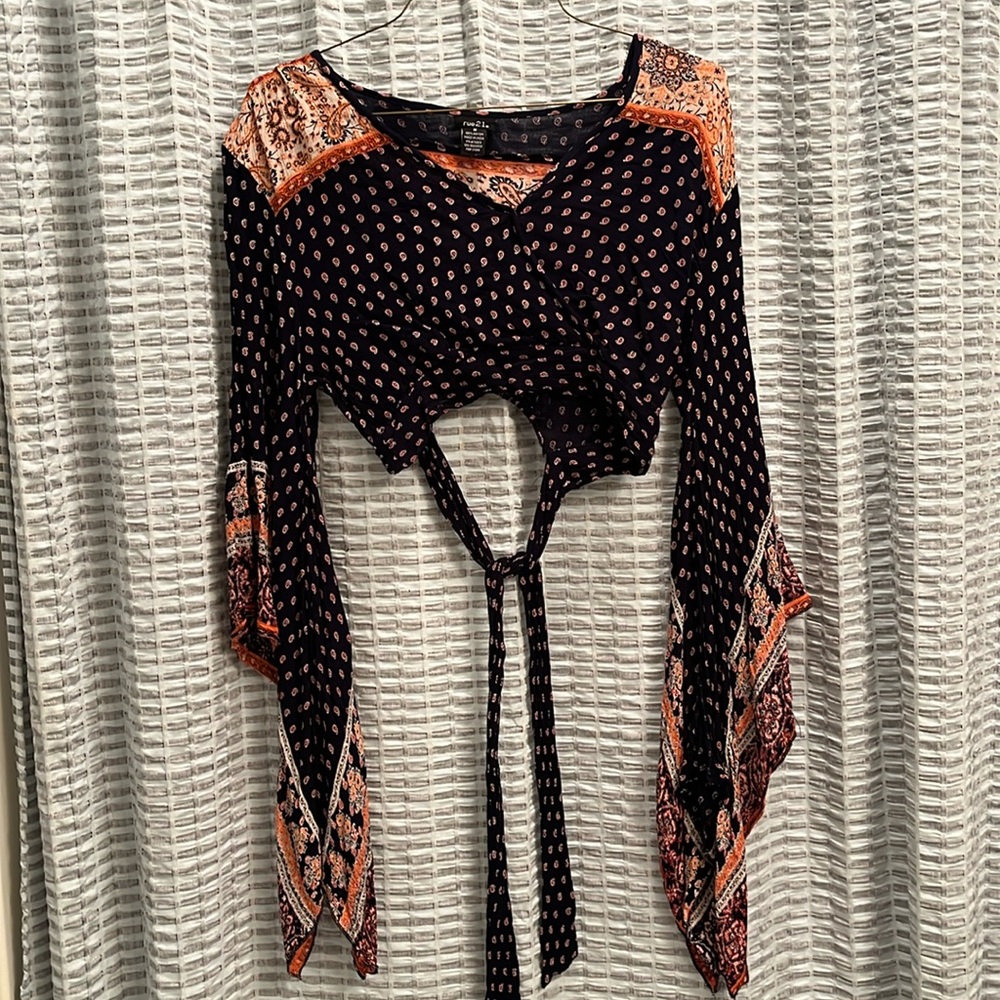 Rue 21 tie waist crop top
